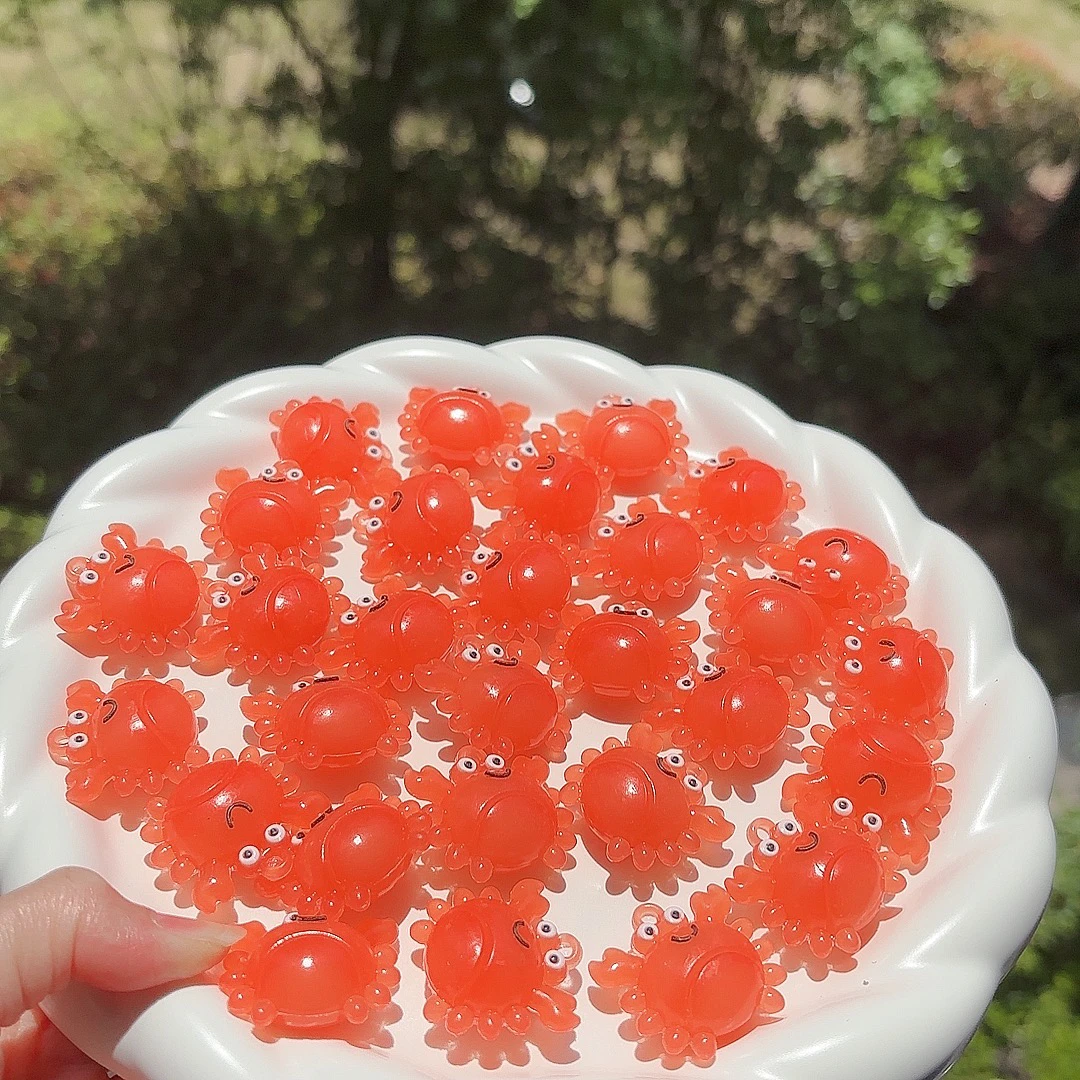 变色螃蟹卡皮巴拉挂件遇光紫外线变色烤鸡烤猪烤鹅摆件车载车挂