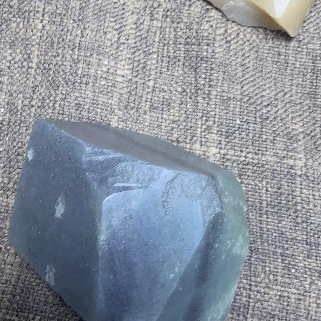 今***。和田玉（糖玉）未镶嵌挂件