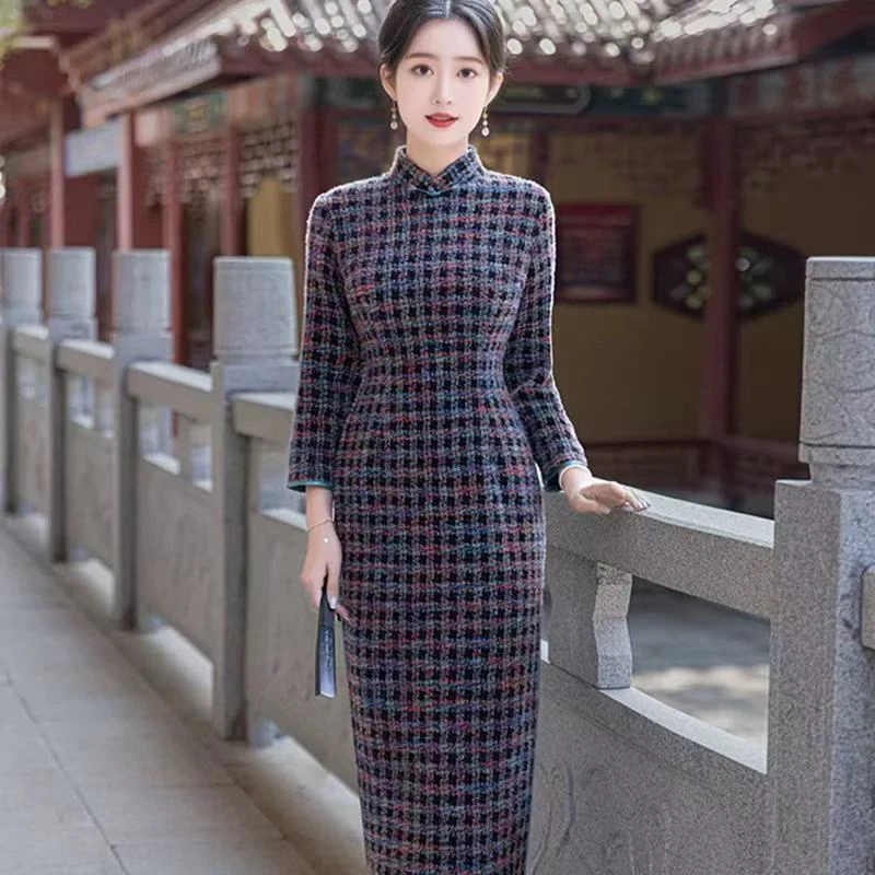 8503-蓝格改良旗袍2024新款女秋冬季高端修身大码妈妈装长袖