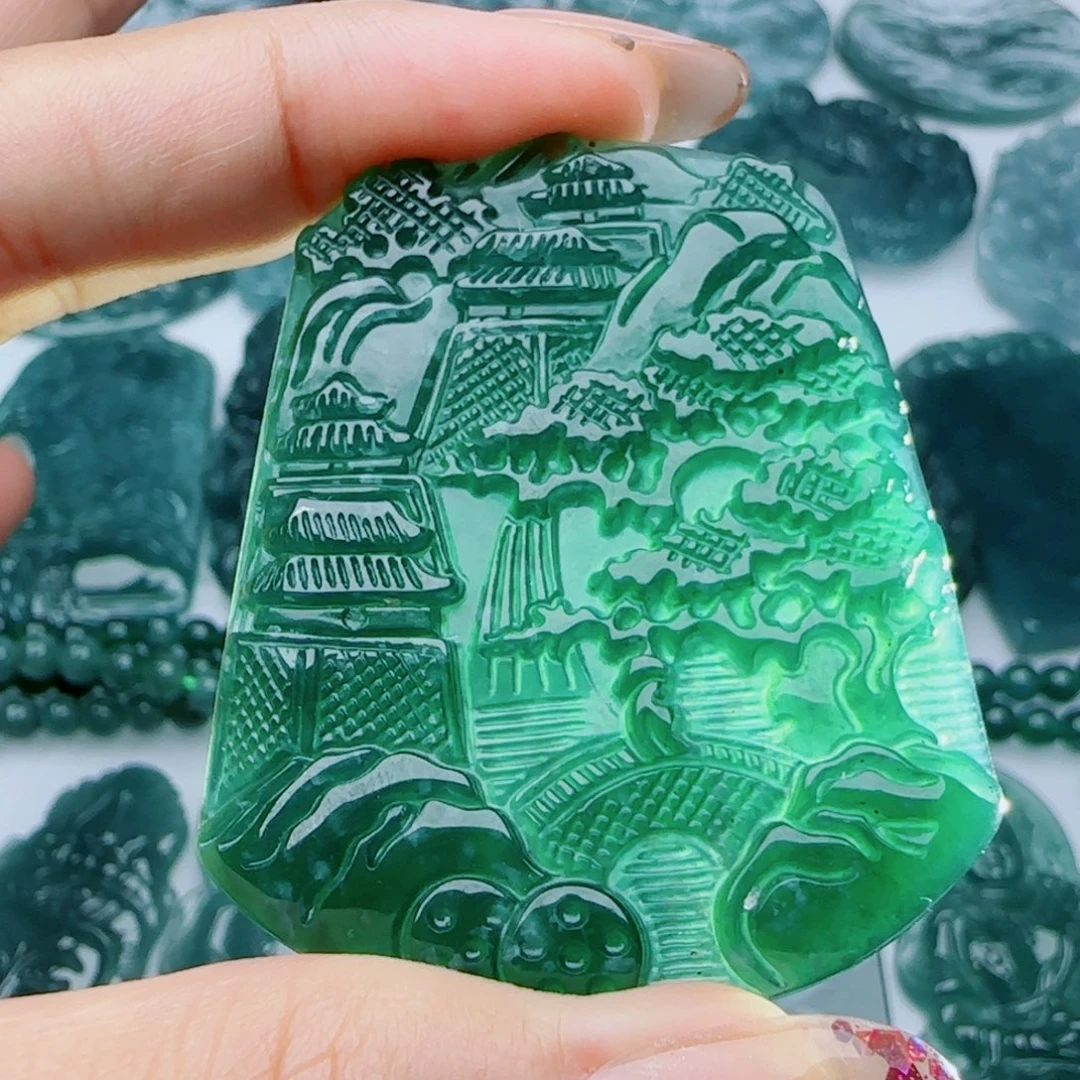 翡翠未镶嵌颈饰多样性发货天然的A货翡翠