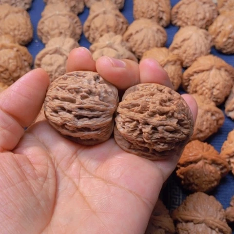 【闪购商品】吊坠文玩核桃柱**柱虎头38