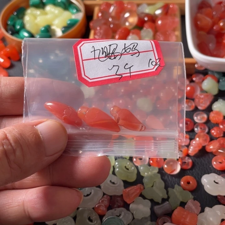 颈饰未镶嵌南红玛瑙旭****】
