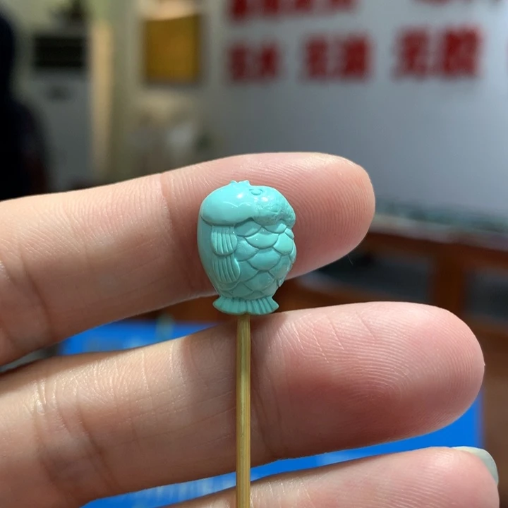 绿松石配饰未镶嵌时**墨
