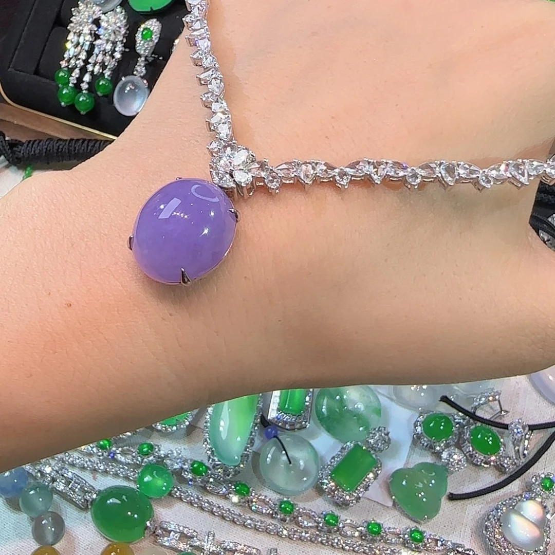 翡翠18K金镶嵌戒指