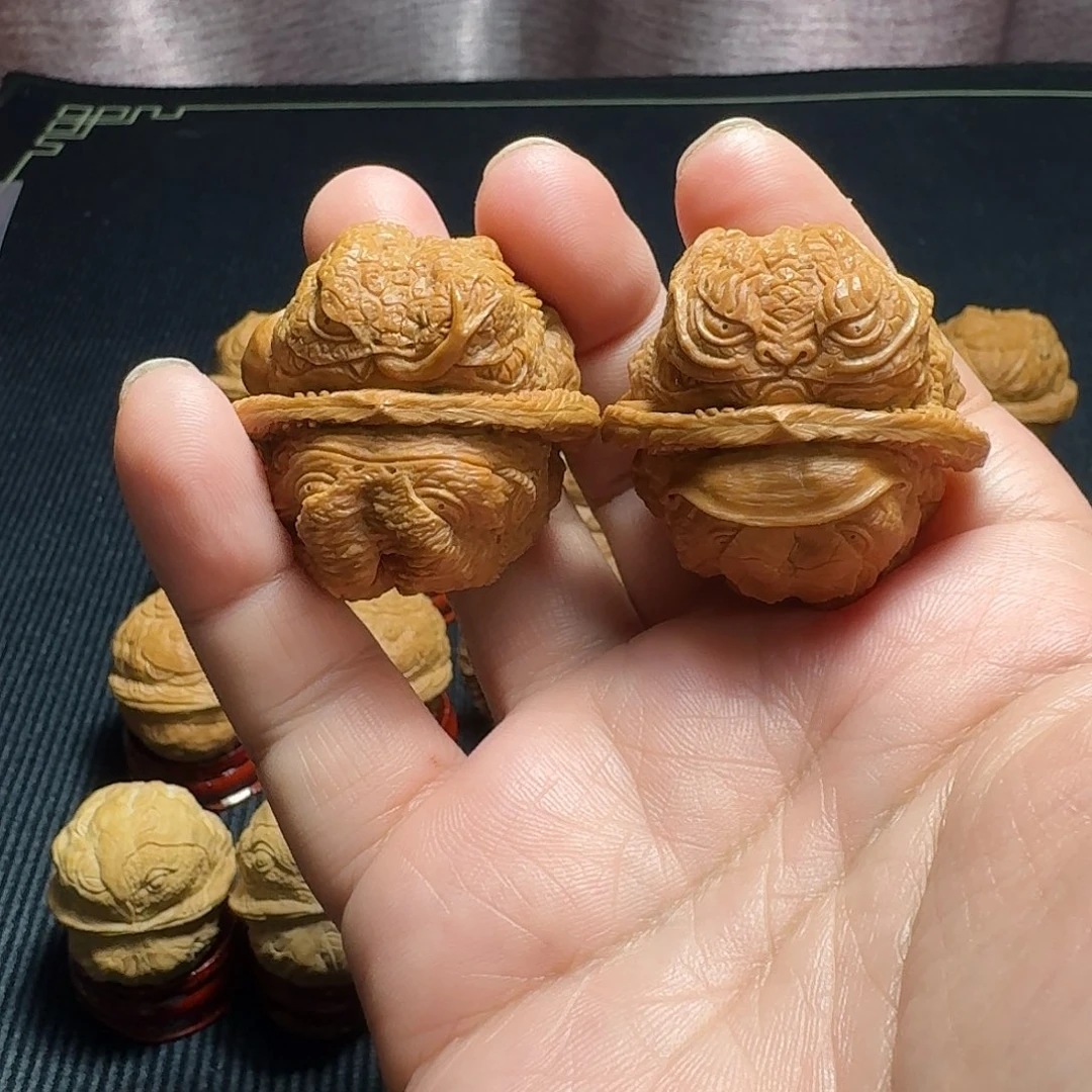 玉***龙文玩核桃把件尺寸40龙蟾蛇蟾
