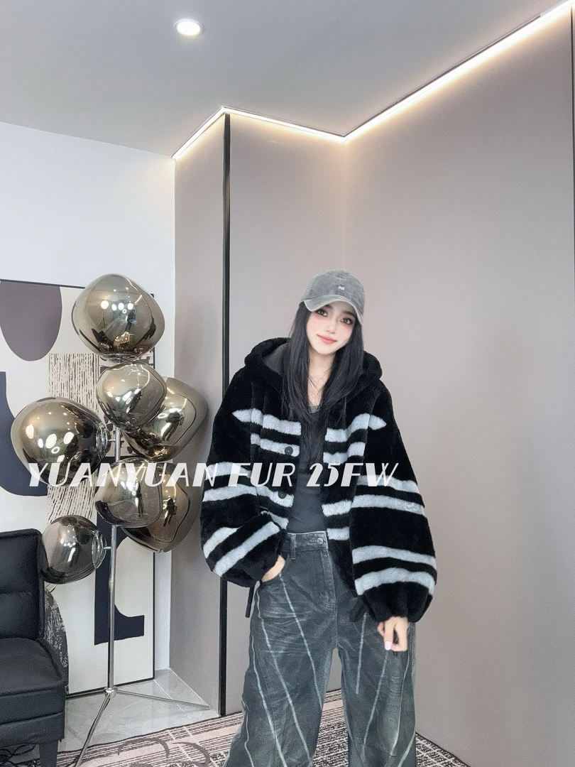 【媛媛推荐】XIASIQING｜25FW 85477-C 新款时尚休闲皮毛一体外套