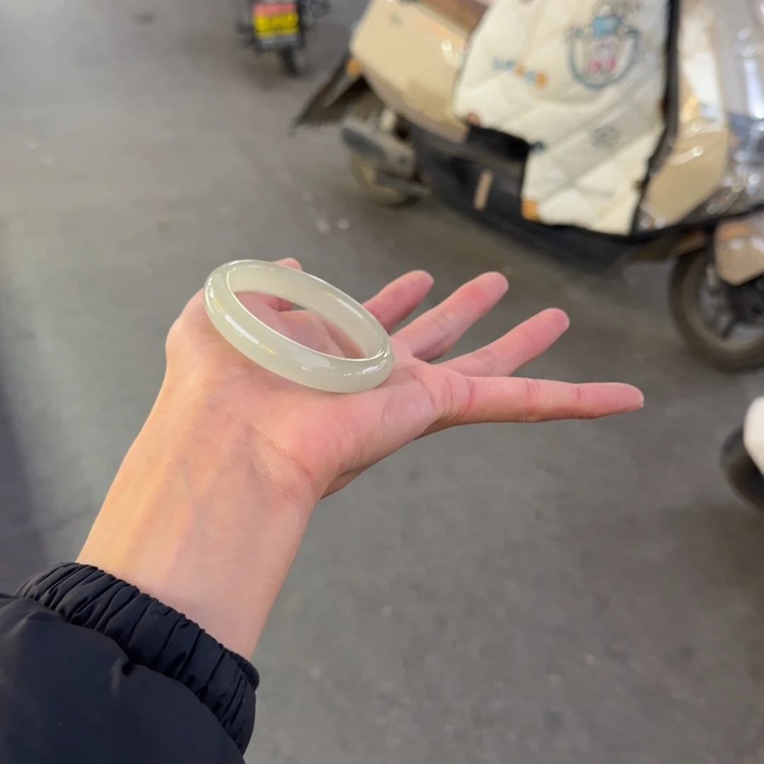 东陵石未镶嵌手镯