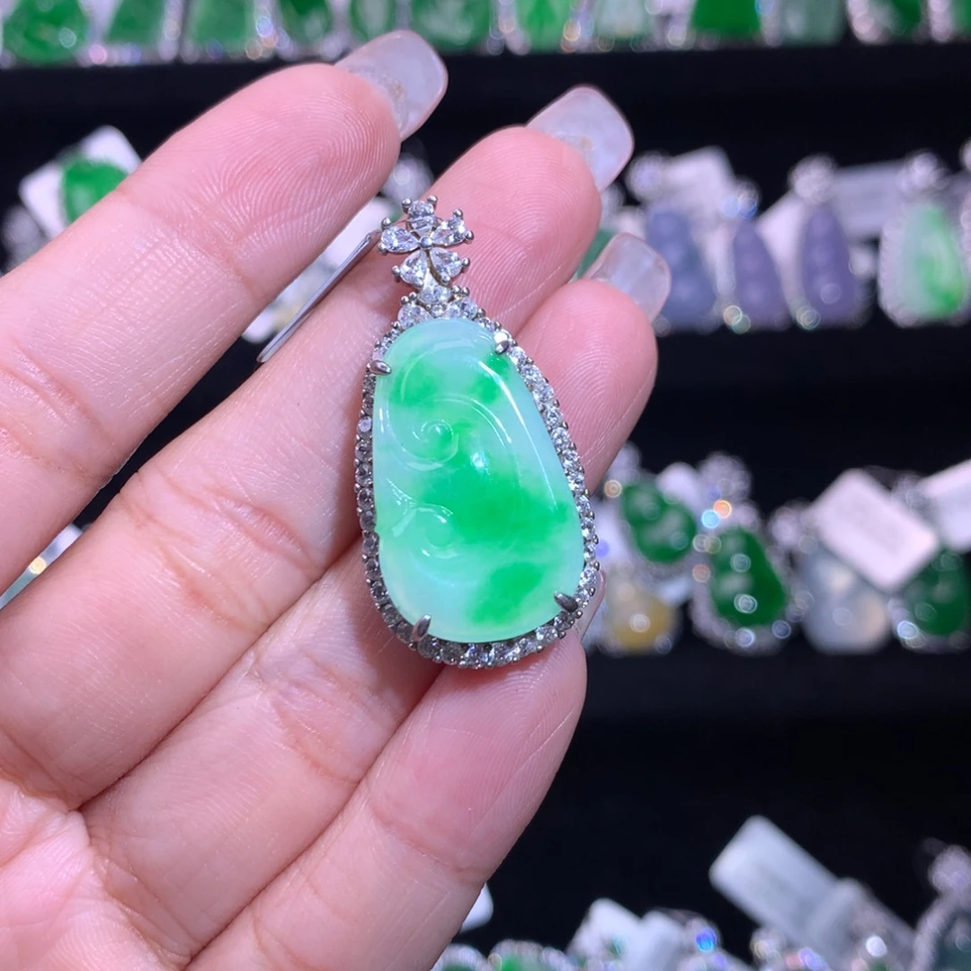 【闪购商品】颈饰银S925镶嵌翡翠