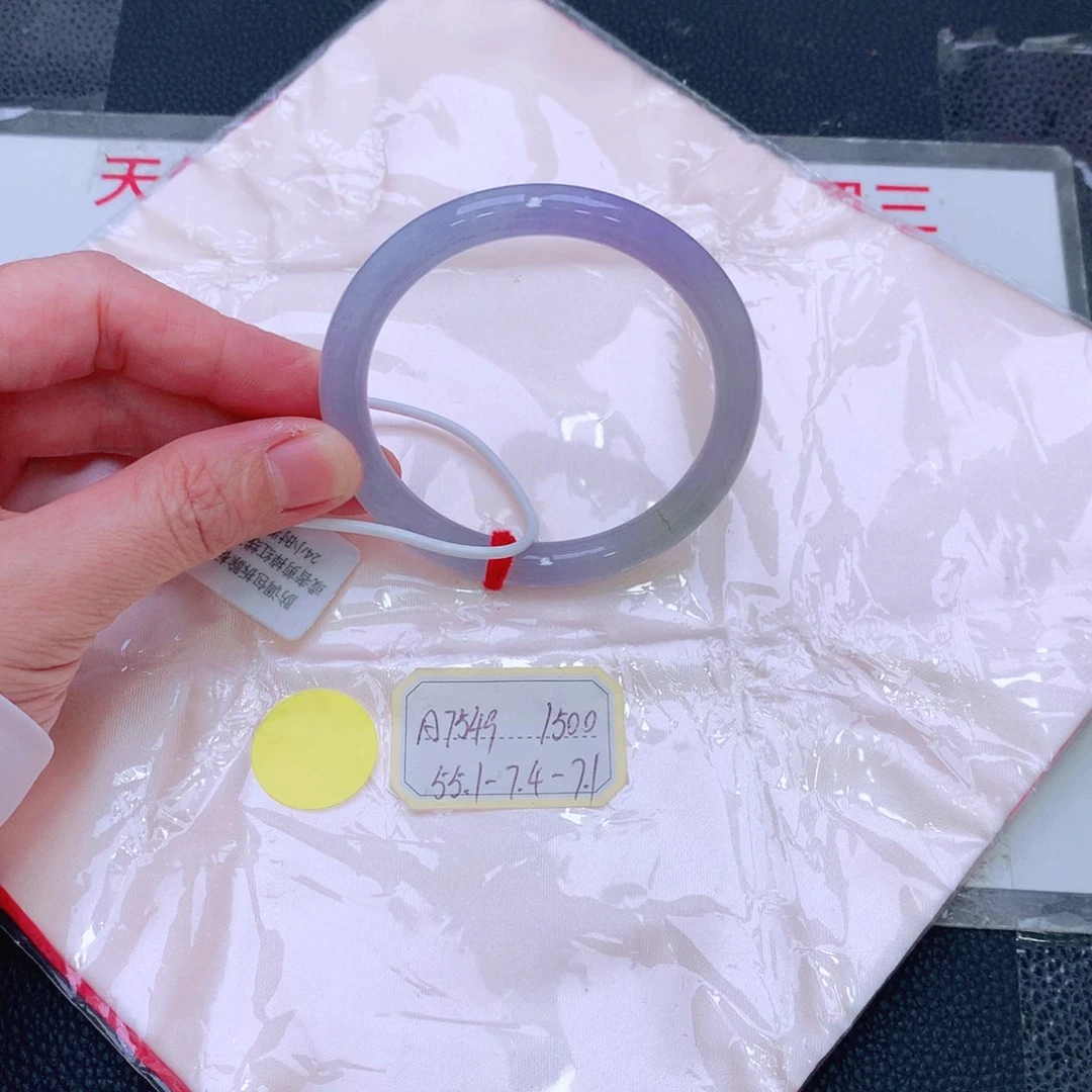 未镶嵌手镯翡翠缅甸翡翠手镯
