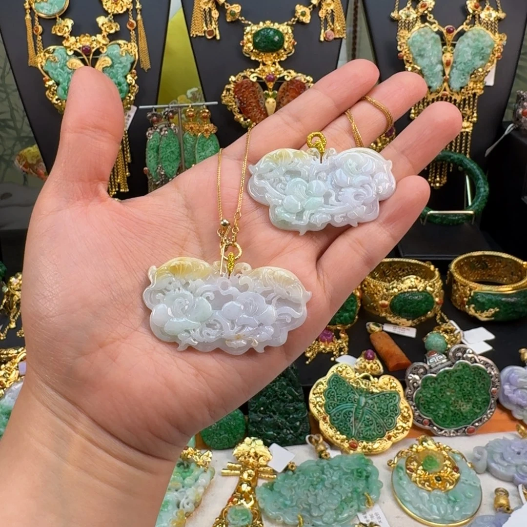 翡翠未镶嵌颈饰炸价 二选一