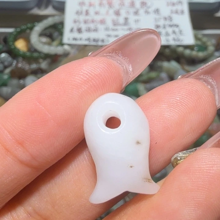 和田玉未镶嵌珠宝半成品