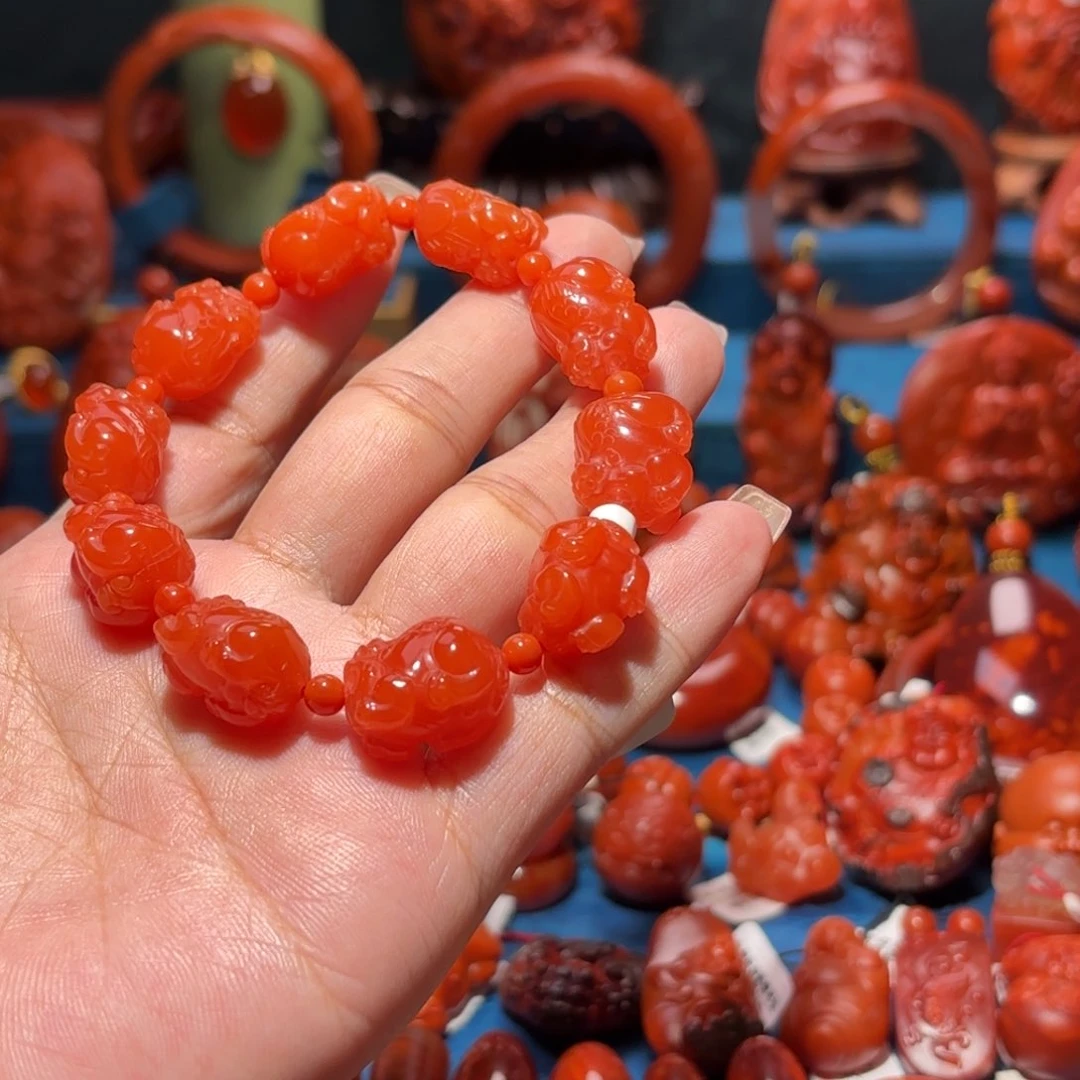 未镶嵌雕刻南红玛瑙