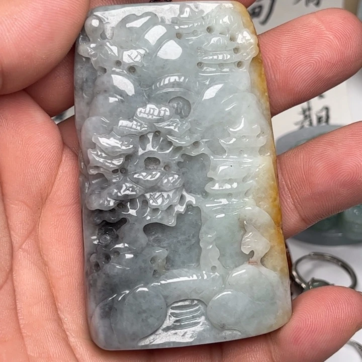 翡翠未镶嵌颈饰山水牌