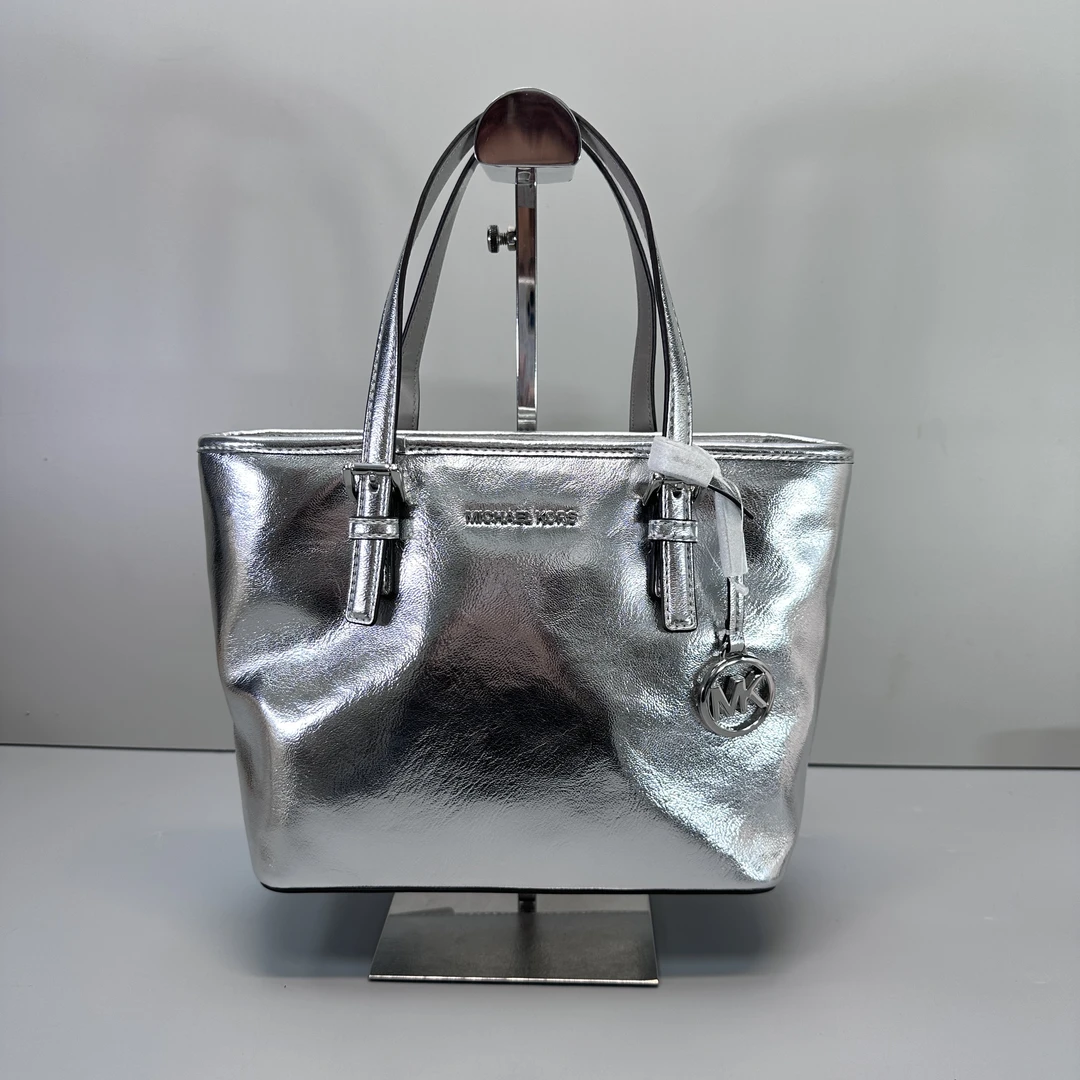 99新 MICHAEL KORS/迈克高仕 银色菜篮子手提包27x19x10cmM012310