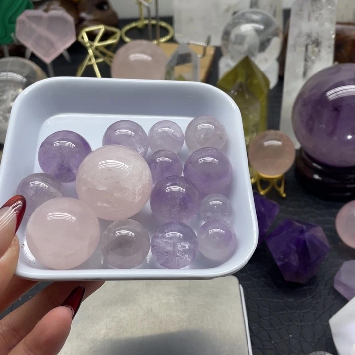 水晶11未镶嵌不****?天然水晶