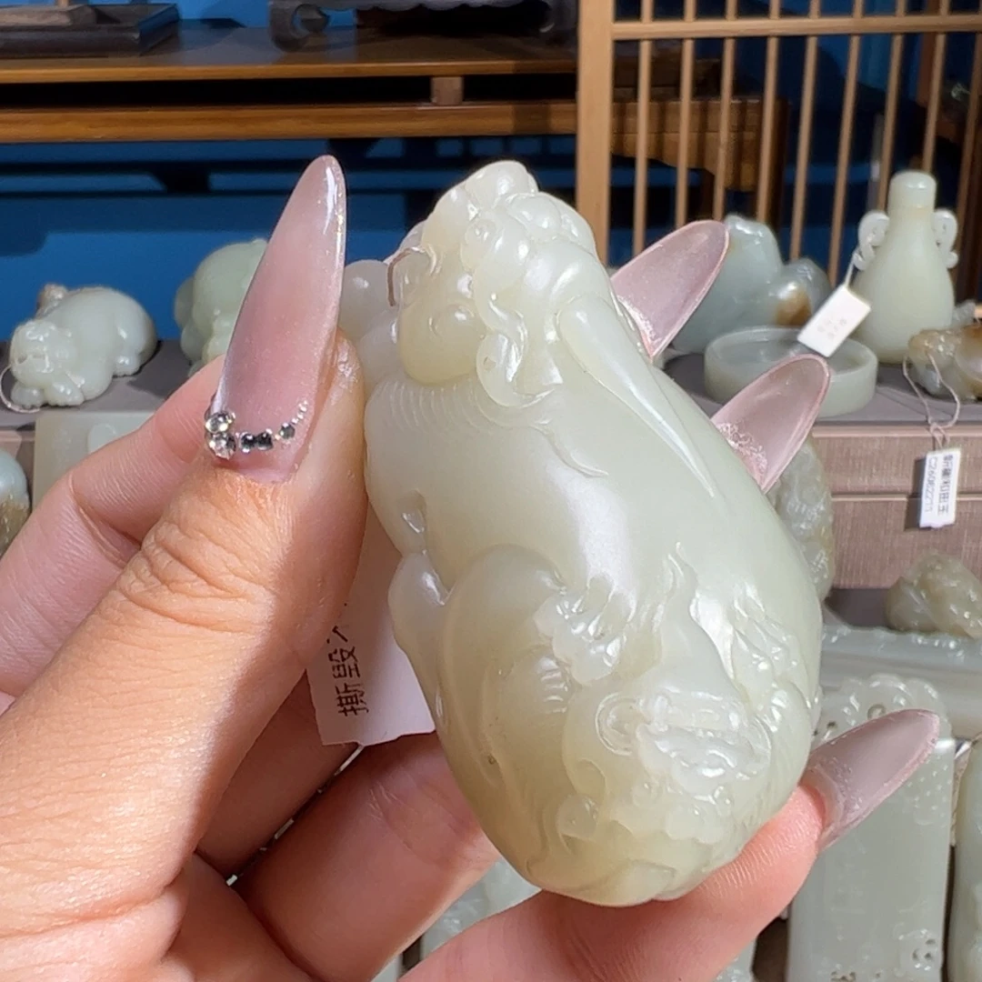 和田玉（糖玉）未镶嵌颈饰