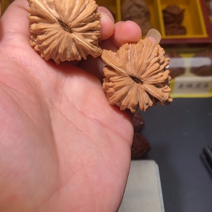 文玩核桃把件40-42全品楼