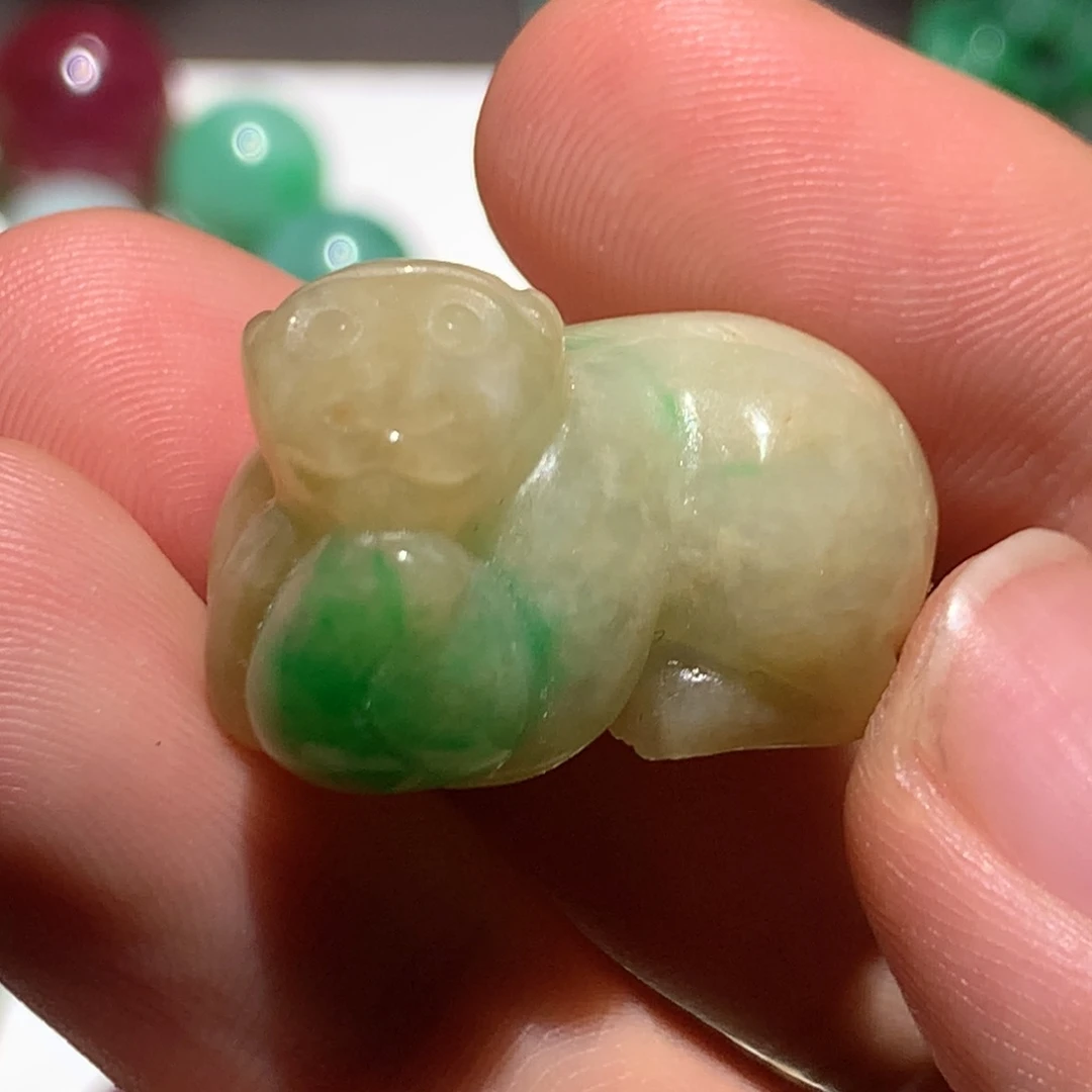 翡翠未镶嵌挂件翡翠灵猴献寿桃