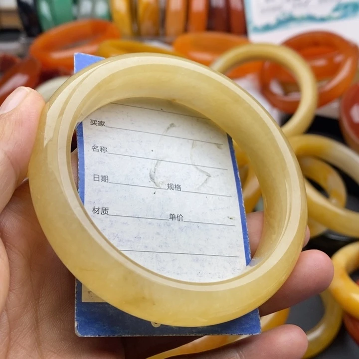 未镶嵌手镯石英质玉