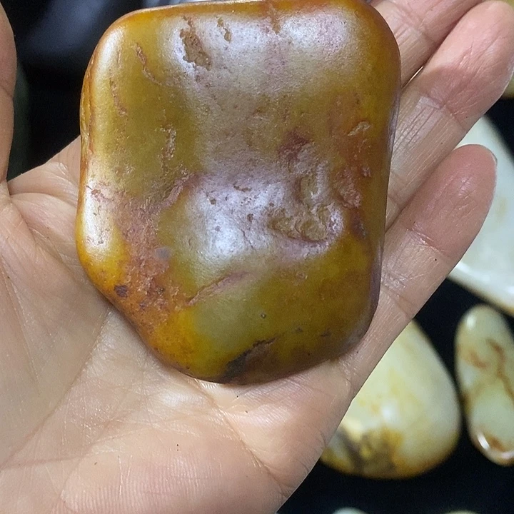 后***上未镶嵌和田玉(糖玉)挂件