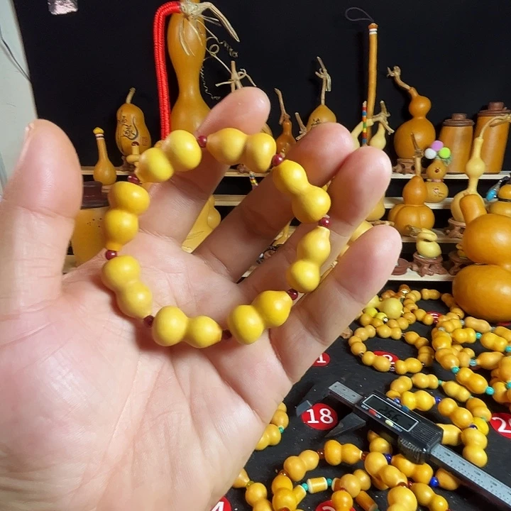 A***2.5尺寸46肚葫芦手串