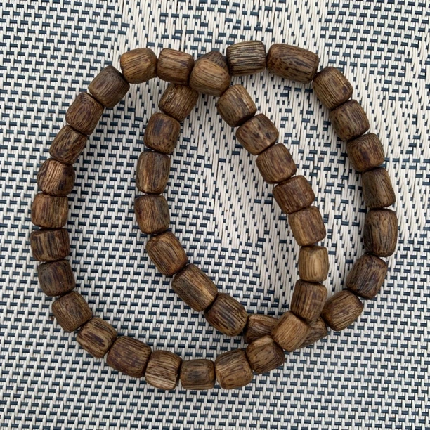 沉香【花姐专场】46号海南老白棋5克桶珠单圈多样性发一条