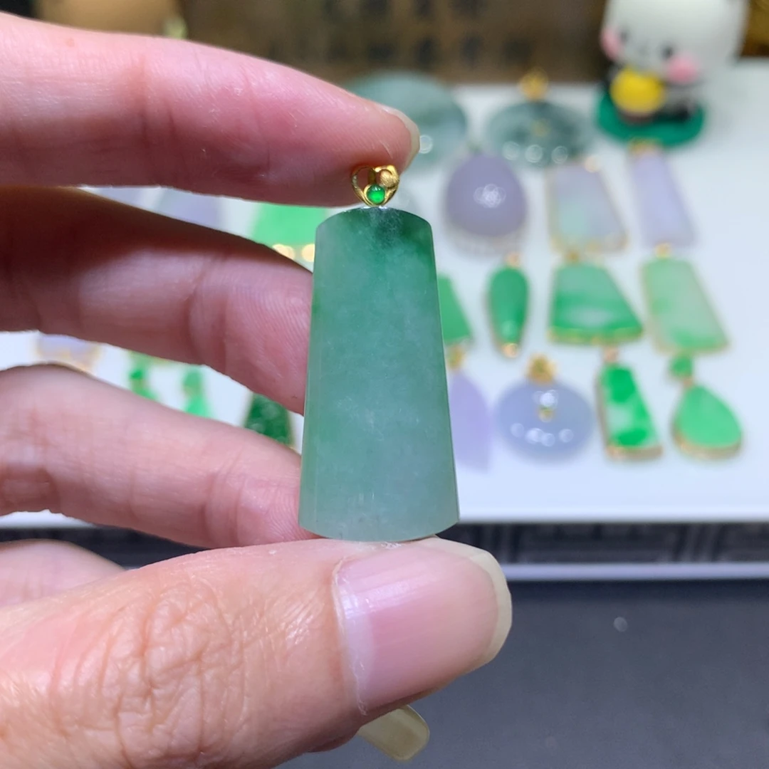 翡翠18K金镶嵌吊坠(不含链)