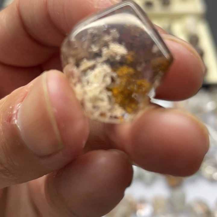 纯天然粉色幽灵碧玺（处理）