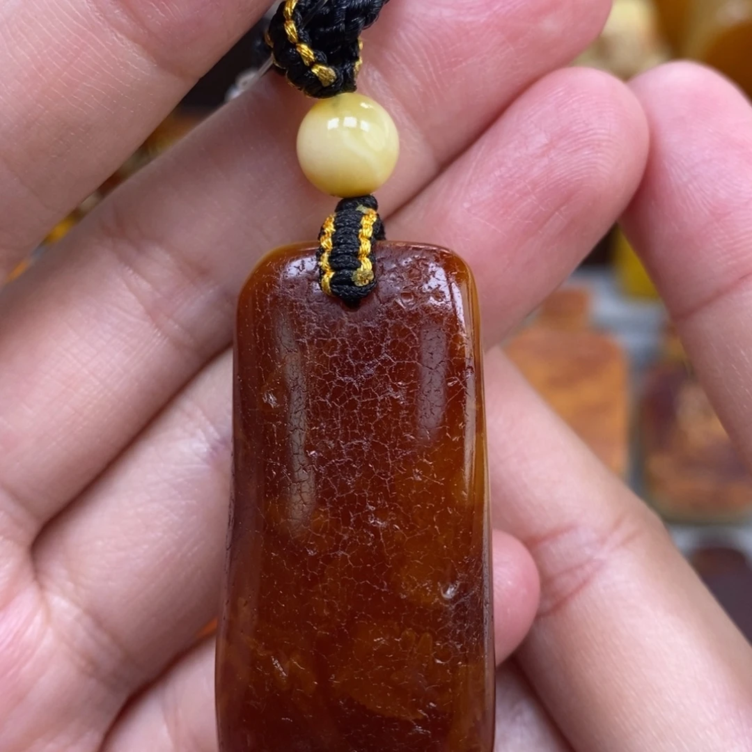 蜜蜡未镶嵌珠宝奇石