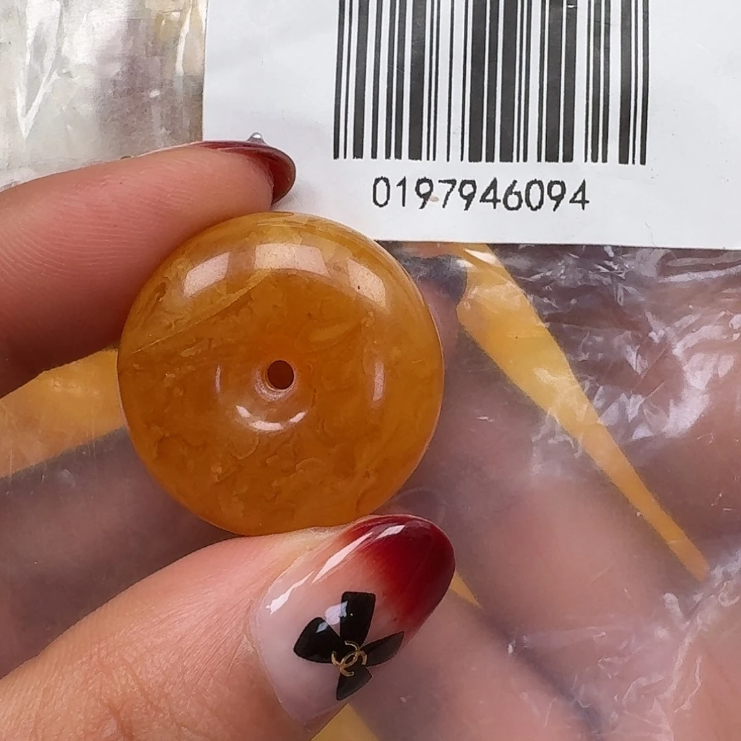琥珀未镶嵌裸石悠悠