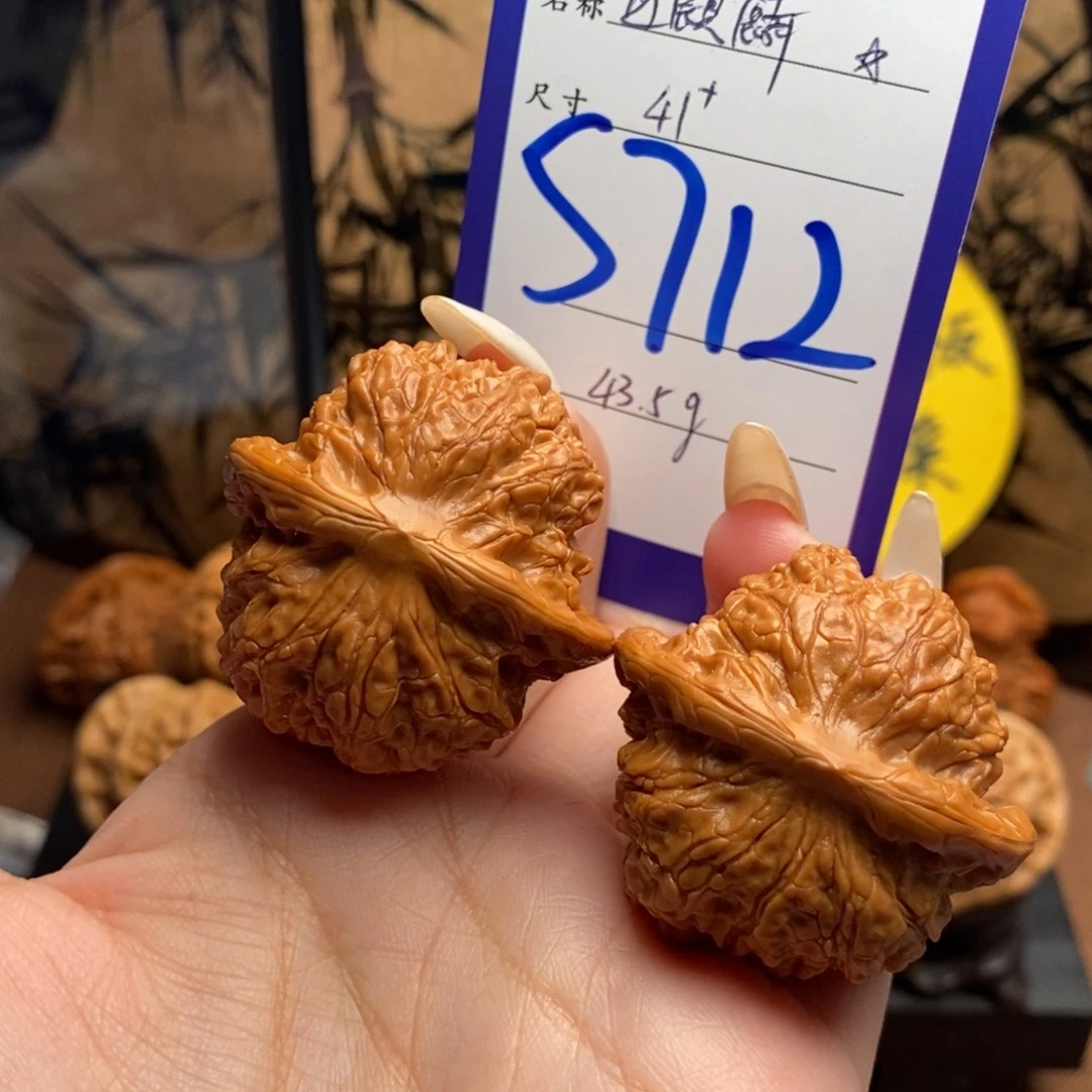 文玩核桃把件血麒麟41