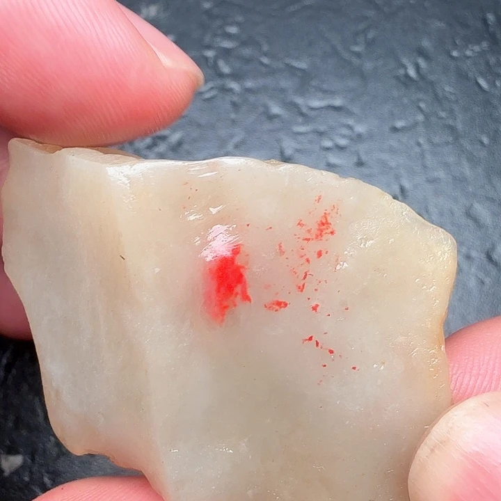 昌化鸡血石昌化鸡血石的原石