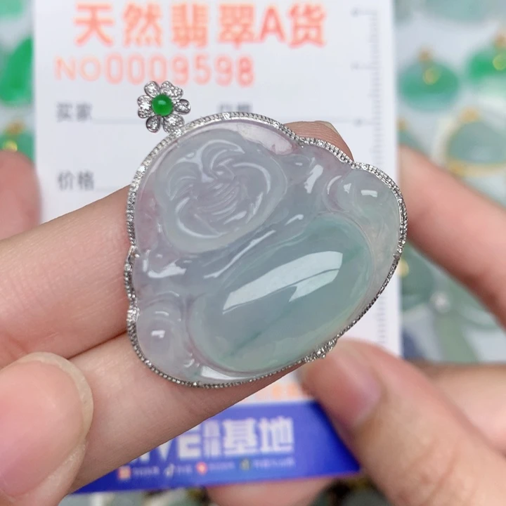 翡翠18K金镶嵌颈饰佛公