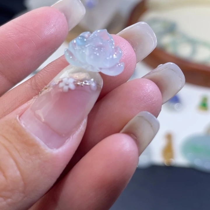 颈饰未镶嵌翡翠莲花