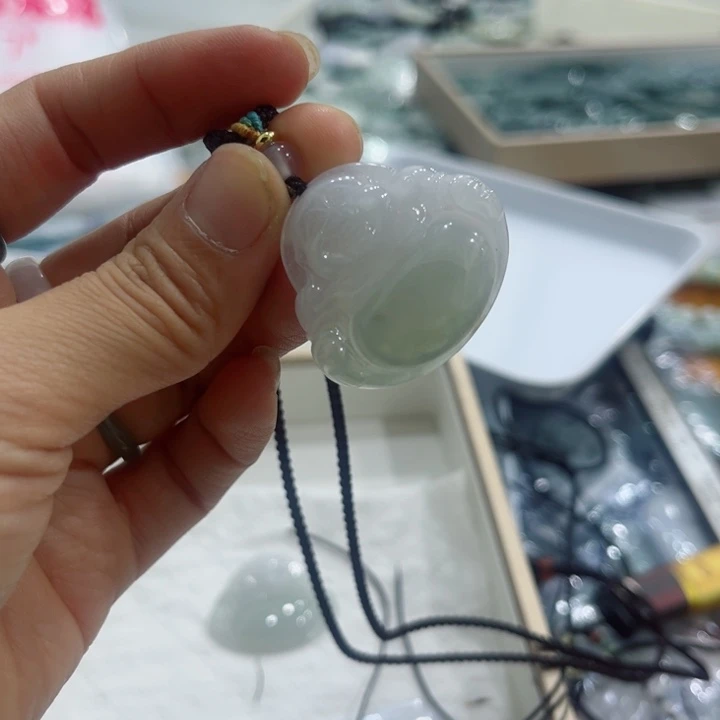 星***格颈饰未镶嵌翡翠两单合并发货