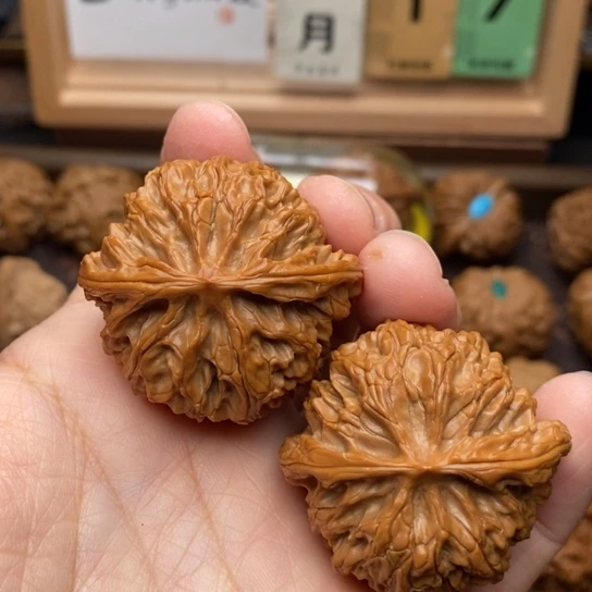 文玩核桃把件苹果园42