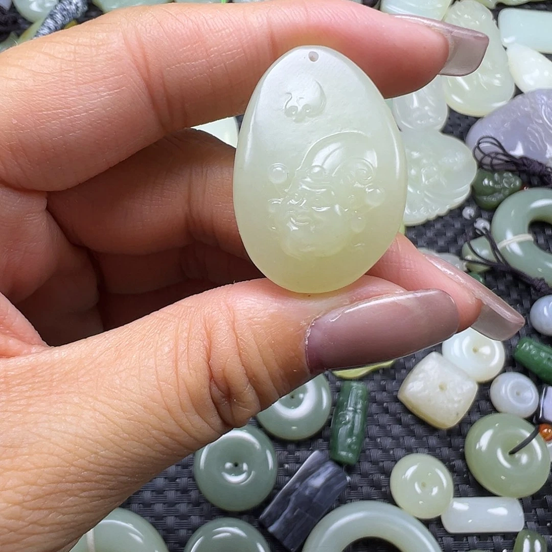 和田玉未镶嵌吊坠(不含链)卡32