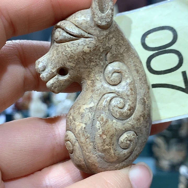 和田玉未镶嵌车挂