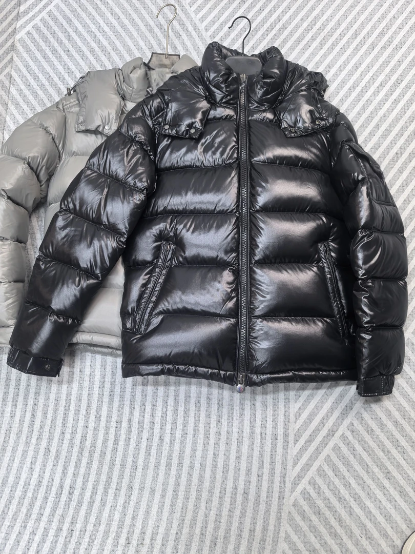 【丫丫奢品】男士休闲羽绒服 M