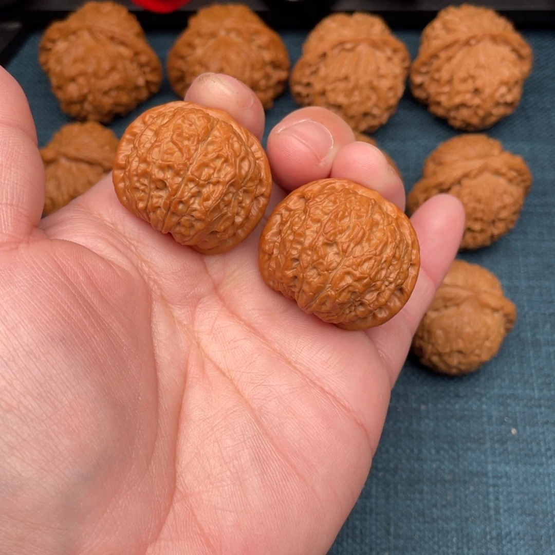 文玩核桃把件江**旧平谷血麒麟34.5