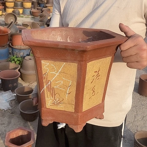 中国宜兴紫砂花盆，