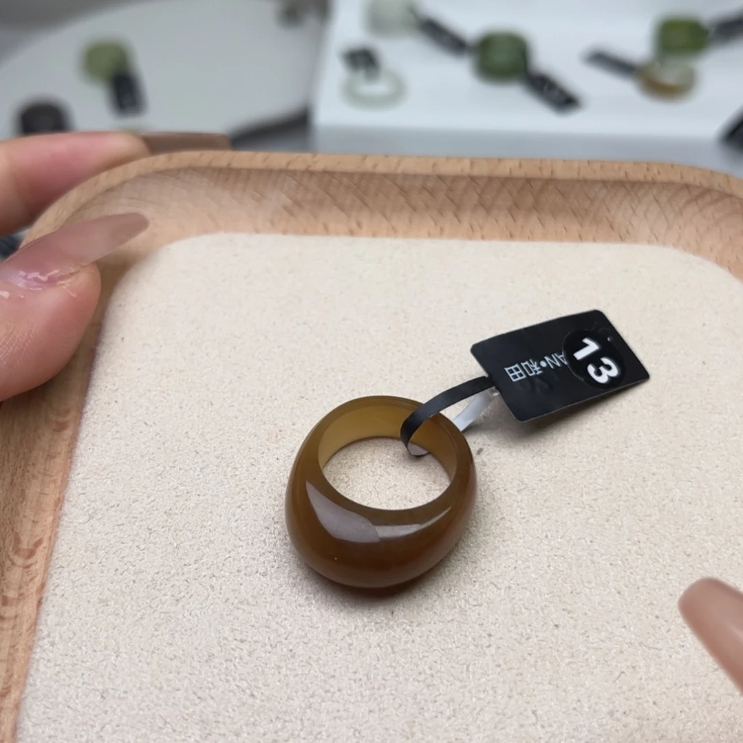 和田玉（糖玉）戒指未镶嵌