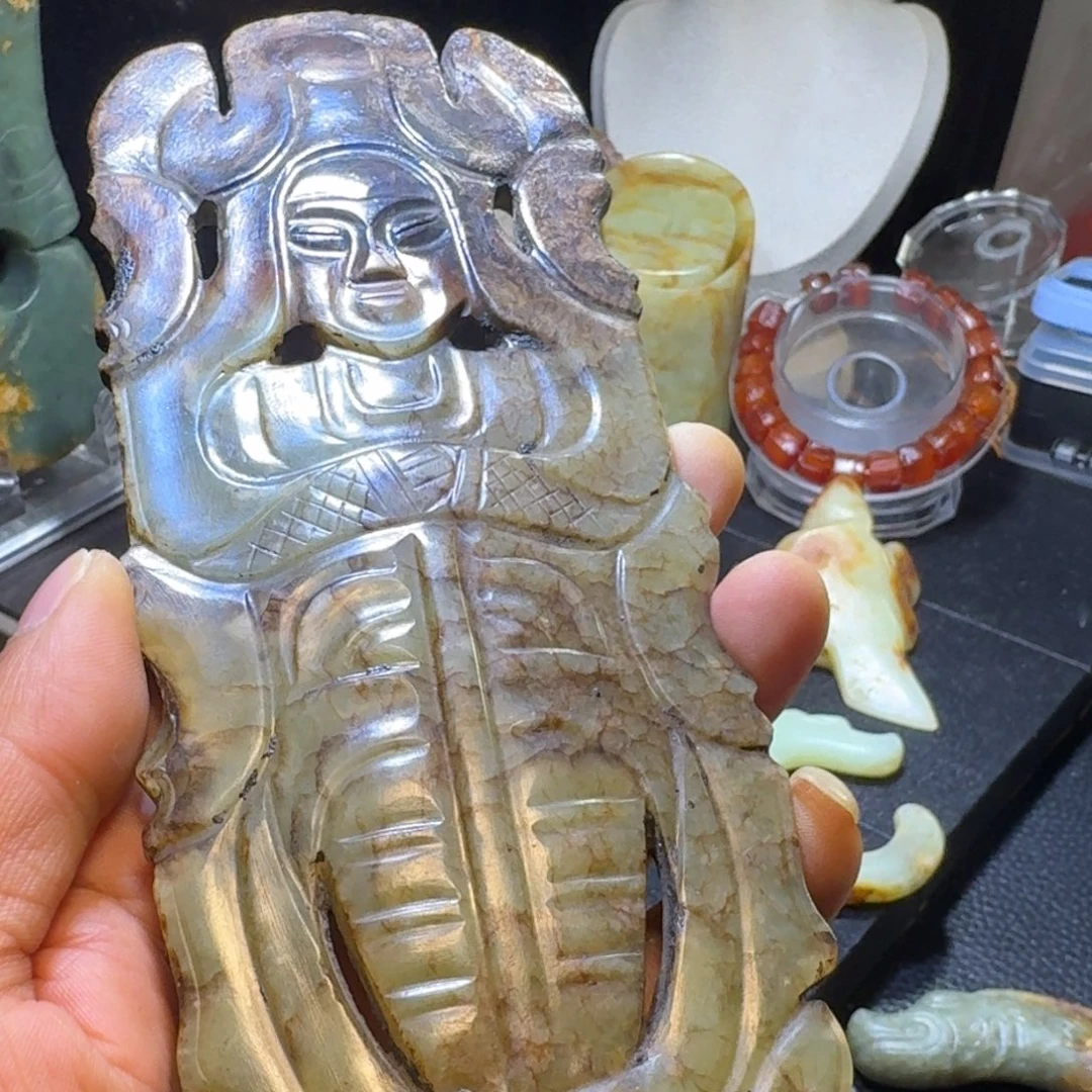 n***r玉玉摆件神人器型