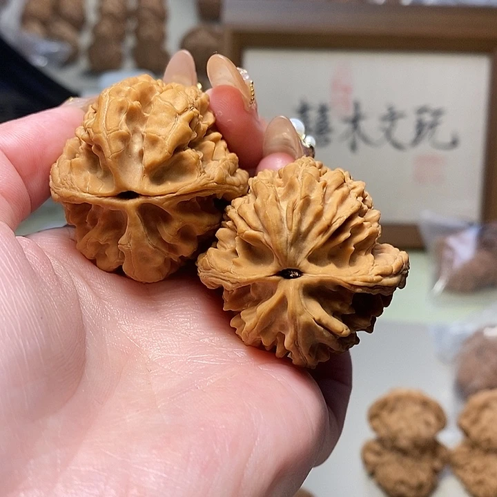 文玩核桃吊坠39+大沽石