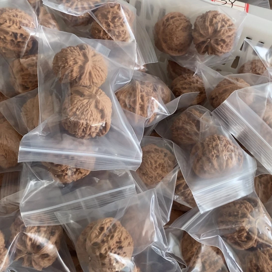 文玩核桃吊坠皇家正圆