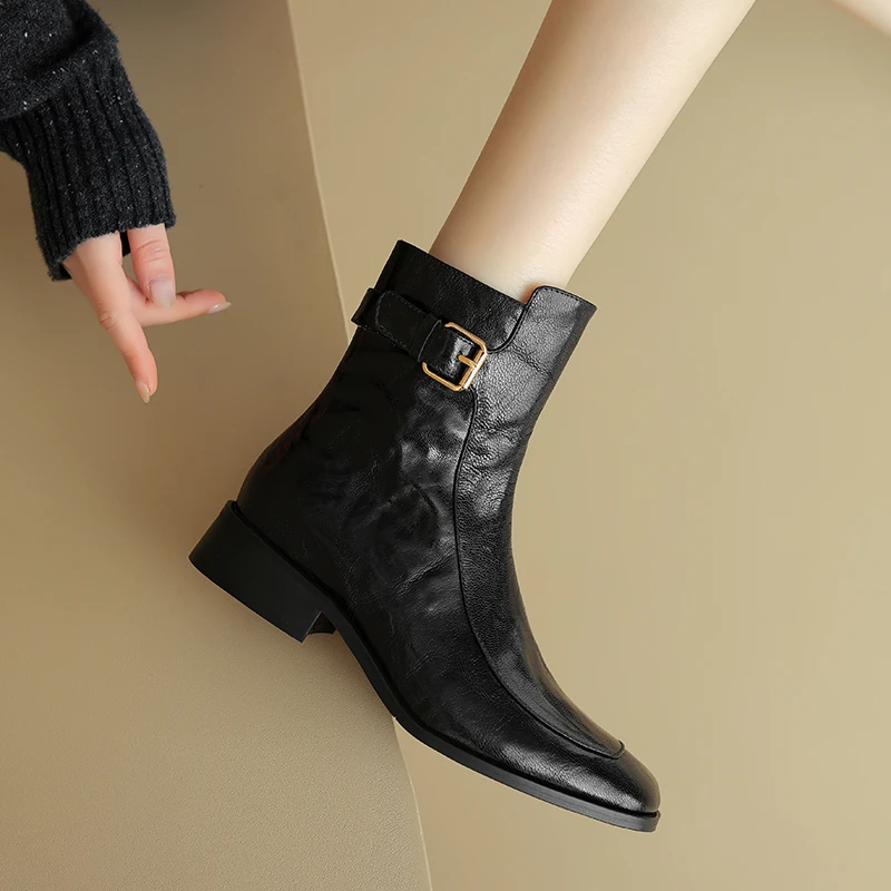 2025年秋冬新款羊皮3公分真皮黑色35码低跟短靴7580