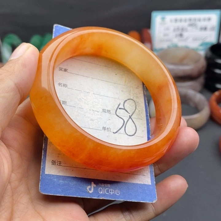 未镶嵌手镯石英质玉