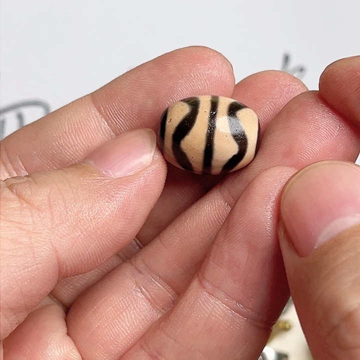 玛瑙/玉髓颈饰合金