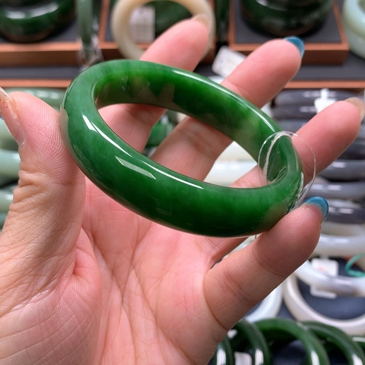 【闪购商品】未镶嵌手镯和田玉（碧玉）19