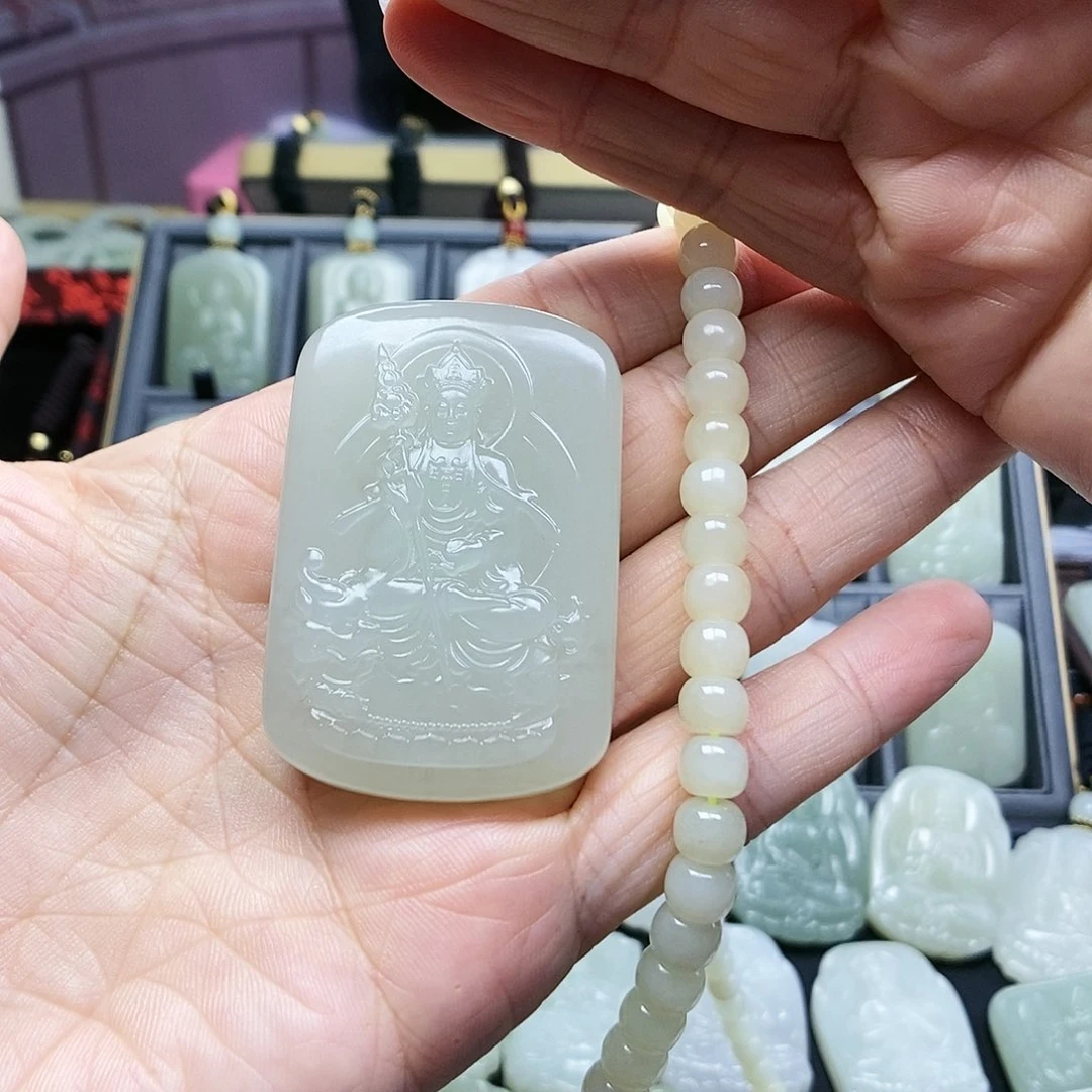 和田玉颈饰未镶嵌明***